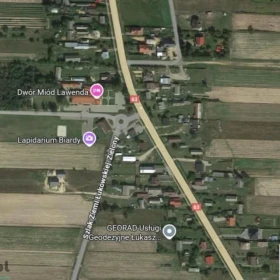 Lokal użytkowy, 77 m², Biardy