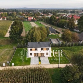  Dom w zabudowie bliźniaczej Łęg Tarnowski 95,33m2