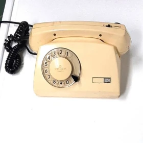 Sprzedam Telefon kolekcjonerski Pamiątka z okresu PRL 100% sprawny