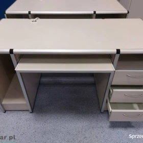 Sprzedam Okazyjnie- 2 Okazałe Biurka Biurowe Stan Idealny !