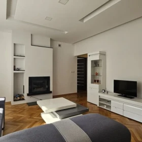 Wyjątkowa nieruchomość nad Zalewem Rożnowskim