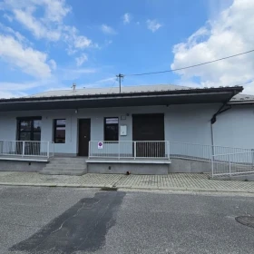 Na sprzedaż lokal handlowo-usługowy w BRZESKU.