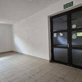 Na sprzedaż lokal handlowo-usługowy w BRZESKU.