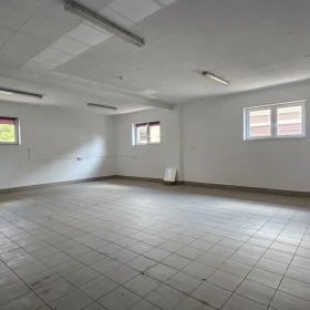 Na sprzedaż lokal handlowo-usługowy w BRZESKU.