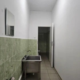 Na sprzedaż lokal handlowo-usługowy w BRZESKU.