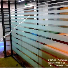 Folie matowe mleczne paski - białe matowe paski  do oklejania szyb Warszawa- Folie dekoracyjne paski Warszawa -Usługa oklejania szyb