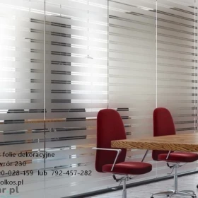 Folie matowe mleczne paski - białe matowe paski  do oklejania szyb Warszawa- Folie dekoracyjne paski Warszawa -Usługa oklejania szyb