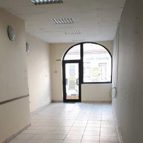 Lwowska-lokal 44m2 z witryną