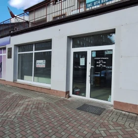 Kościuszki-lokal z witrynami i parkingiem