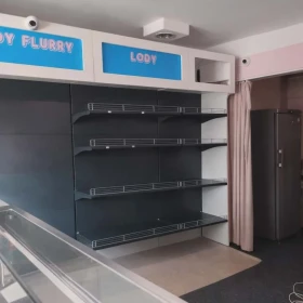 Regał sklepowy gastronomiczny zielona ściana