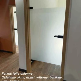 Oklejamy szklane drzwi Warszawa- folie na szklane drzwi w biurze-Oklejamy biura Warszawa- oklejamy szkoły, szpitale, magazyny, sklepy....