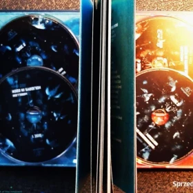 Nowy Unikatowy 4 Płytowy Album 3 CD-1 Blu Ray Koncert MARYLLION  Wersja de LUX