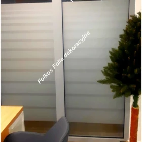 Folkos folie dekoracyjne Warszawa - folie paski do oklejania szyb- folie paski na ścianki do biura- folie paski na drzwi -Oklejamy Warszawa
