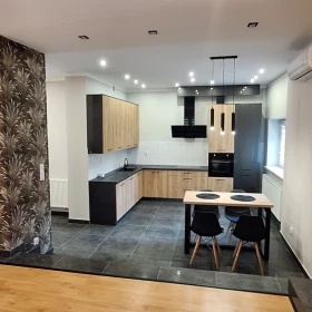 Zamkowa-mieszkanie z ogrodem i tarasem