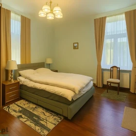 Dom - Centrum Tarnowa+ogród, 2 garaże