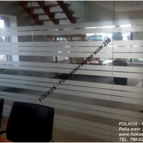 Folie matowe na szklane balkony- oklejamy szyby balkonowe folią matową- Folia matowa na BALKON Warszawa -Usługa oklejania szyb