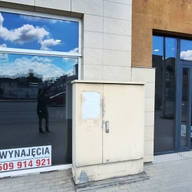 Krakowska-lokal 87m2, witryny, parking