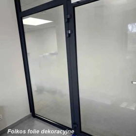 Folie matowe prywatyzujące na okna łazienkowe, drzwi, witryny, balkony...Usługa oklejania szyb Folkos folei Warszawa