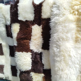 Patchwork z naturalnych skór owczych