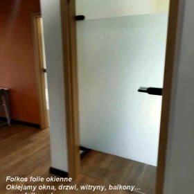 Usługa oklejania szyb Pruszków i okolice -Folkos folie na okna, drzwi, balkony, witryny, ścianki działowe....TEL.790-028-159 Folkos folie okienne