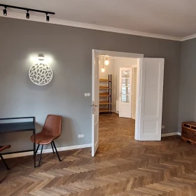 Przedwojenna Kamienica z 1939 r. | Apartament 82 m² (Studio + Pracownia) w centrum Tarnowa