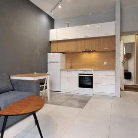Przedwojenna Kamienica z 1939 r. | Apartament 82 m² (Studio + Pracownia) w centrum Tarnowa