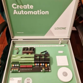 Walizka demonstracyjna systemu LOXONE.