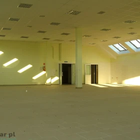 ok. Radłowa-pawilon 570m2