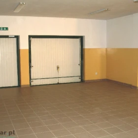 ok. Radłowa-pawilon 570m2